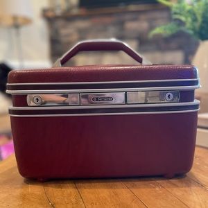 Vintage Samsonite travel train case/cosmetic trunk